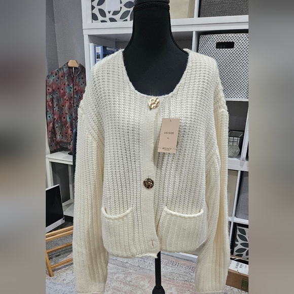 Cozy Cream Cropped Cardigan Knit Sweater - Picture 8 of 10